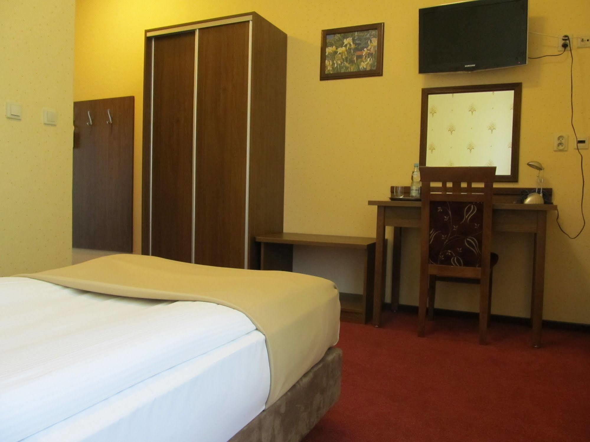 Hotel Chopin Pruszcz Gdański Zewnętrze zdjęcie